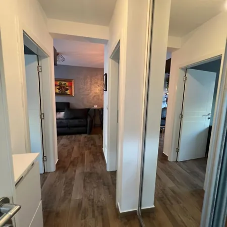 Lux A&m Netflix Belgrad