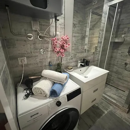 Lux A&m Netflix Lägenhet